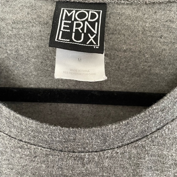 Modern Lux Peace Sign Graphic T Shirt - Picture 5 of 6